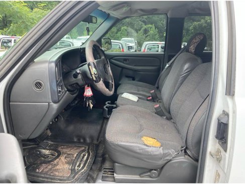 Used 2004 Chevrolet Silverado 2500 W/T image 6