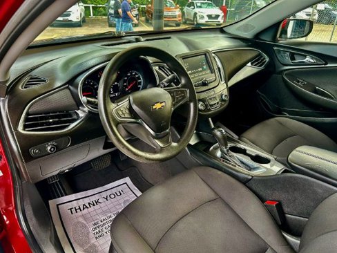 Used 2018 Chevrolet Malibu LT image 11