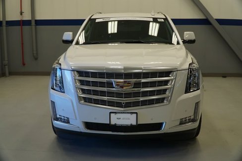 Used 2020 Cadillac Escalade ESV Luxury w/ LPO, Radiant Package image 9