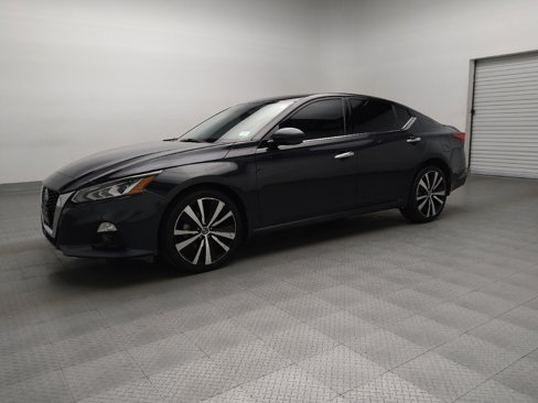 Used 2021 Nissan Altima 2.5 Platinum image 2
