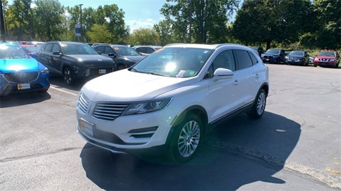 Used 2017 Lincoln MKC Reserve w/ Lincoln MKC Climate Package image 1