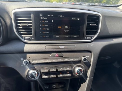 Used 2022 Kia Sportage LX image 19