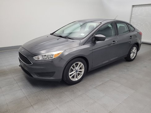 Used 2018 Ford Focus SE image 2