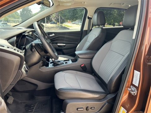 Used 2017 Ford Escape Titanium image 4