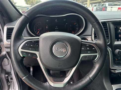 Used 2019 Jeep Grand Cherokee Laredo image 36