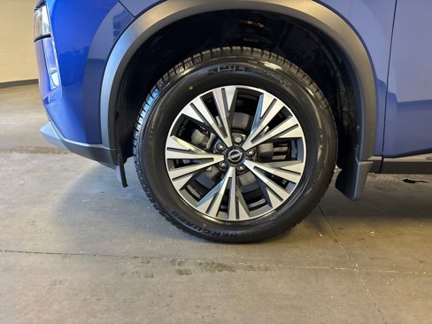 Used 2022 Nissan Rogue SV w/ SV Premium Package image 10