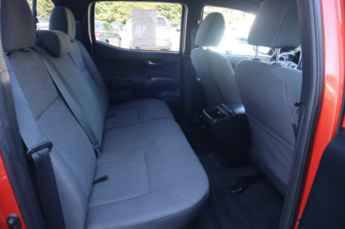 Used 2016 Toyota Tacoma TRD Off-Road image 50