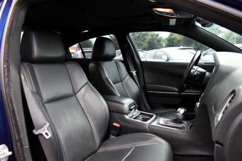 Used 2017 Dodge Charger R/T w/ Premium Group image 24