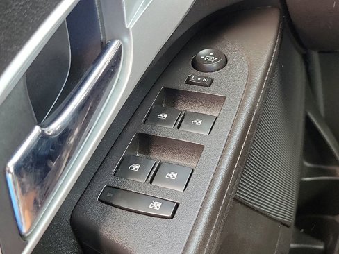 Used 2016 Chevrolet Equinox LS image 13
