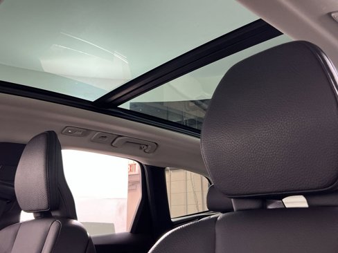 Certified 2023 Volvo XC60 B5 Plus w/ Climate Package image 17