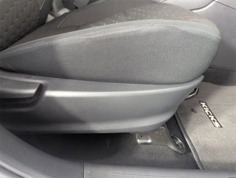 Used 2022 Nissan Kicks S image 37