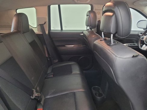 Used 2015 Jeep Compass Latitude w/ Sun/Sound Group image 19