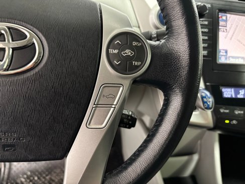Used 2014 Toyota Prius V image 22