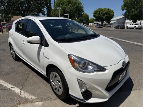 Used 2016 Toyota Prius C Two image 5