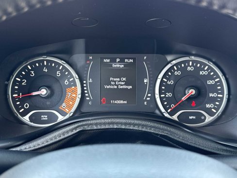 Used 2019 Jeep Renegade Altitude w/ Quick Order Package 2XM image 24