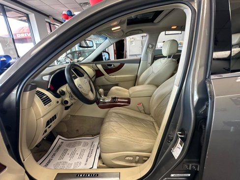 Used 2009 INFINITI FX35 AWD w/ Technology Pkg image 17