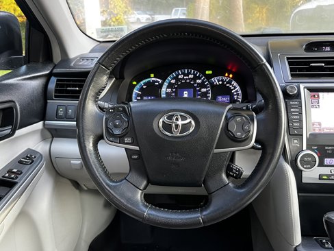 Used 2012 Toyota Camry XLE image 33
