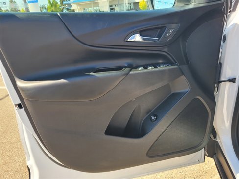 Used 2024 Chevrolet Equinox LT image 18