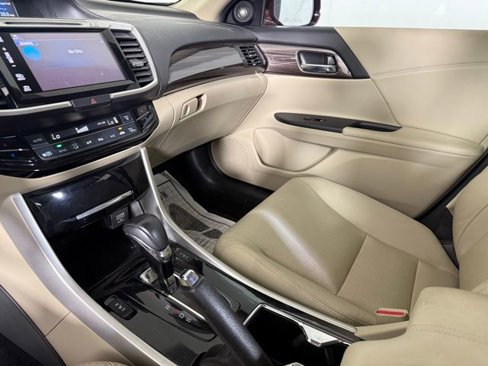 Used 2017 Honda Accord EX-L image 21