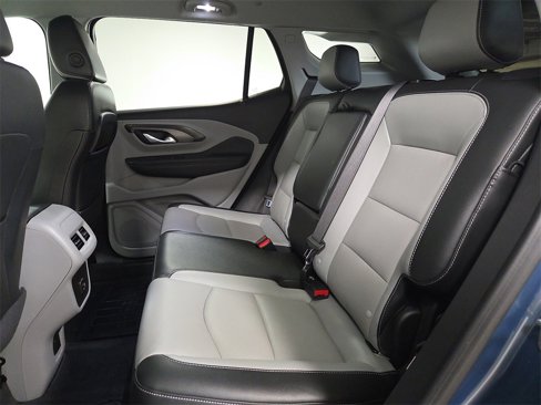 Used 2024 GMC Terrain SLT image 15