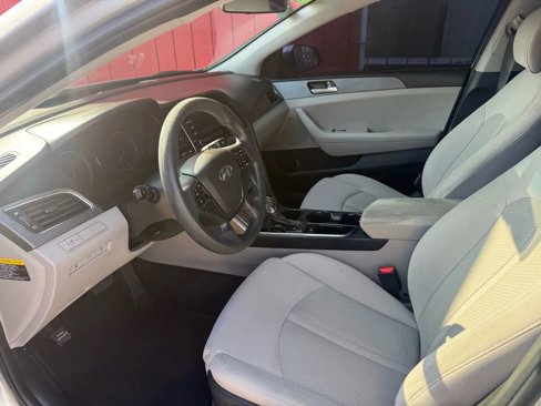 Used 2017 Hyundai Sonata SE image 7