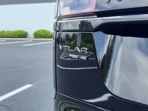 Used 2019 Land Rover Range Rover Velar R-Dynamic HSE image 9