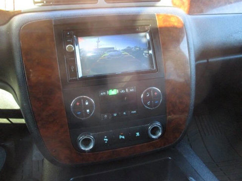 Used 2008 Chevrolet Suburban LT w/ LT Preferred Equipment Group image 11