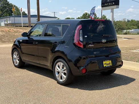 Used 2016 Kia Soul + image 7