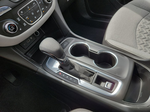 Used 2023 Chevrolet Equinox LT w/ Driver Convenience Package image 16