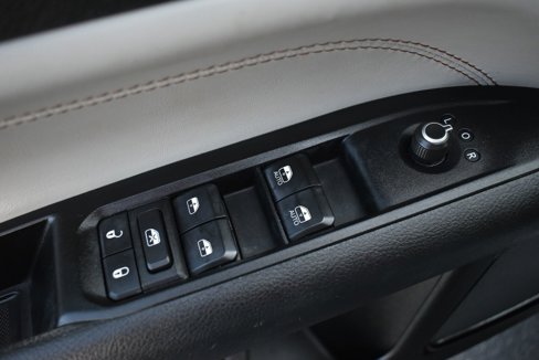 Used 2022 Jeep Compass Limited image 13