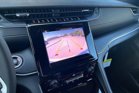 New 2025 Jeep Grand Cherokee Laredo X image 26