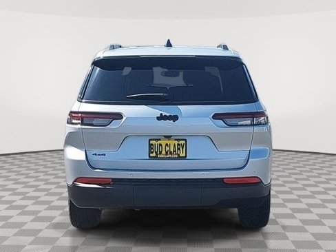 New 2025 Jeep Grand Cherokee L Altitude image 4