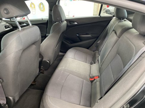 Used 2017 Chevrolet Cruze LT w/ Convenience Package image 24