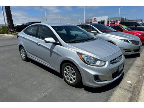 Used 2014 Hyundai Accent GLS image 2