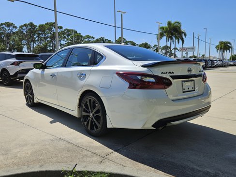 Used 2018 Nissan Altima 2.5 SR w/ SR Midnight Edition image 5