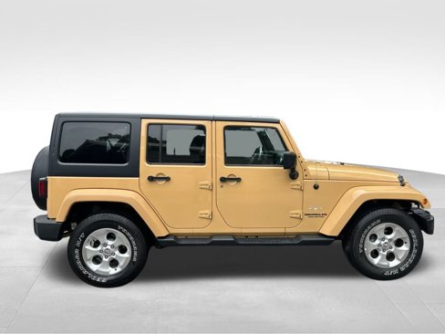 Used 2013 Jeep Wrangler Unlimited Sahara w/ Connectivity Group image 8