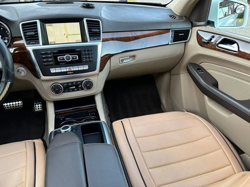 Used 2015 Mercedes-Benz ML 400 4MATIC image 13
