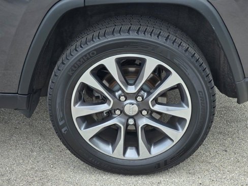 Used 2018 Jeep Grand Cherokee Limited w/ Luxury Group II image 15
