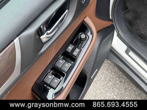 Used 2018 Subaru Outback 3.6R Touring image 13