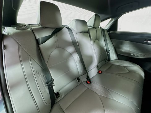 Used 2019 Toyota Avalon Limited image 27