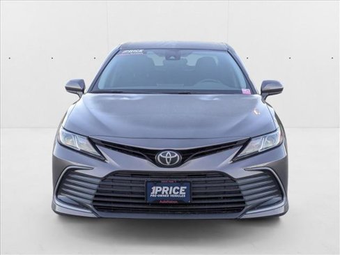 Used 2024 Toyota Camry LE image 2