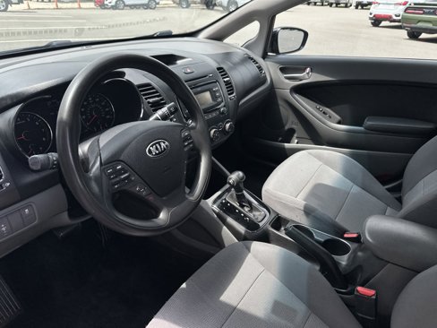 Used 2018 Kia Forte LX image 17