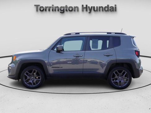 Used 2021 Jeep Renegade Latitude image 4