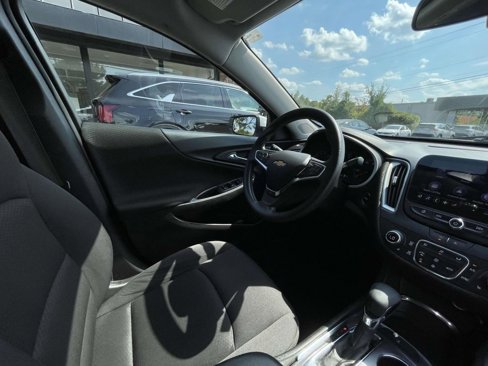 Used 2023 Chevrolet Malibu LT image 17