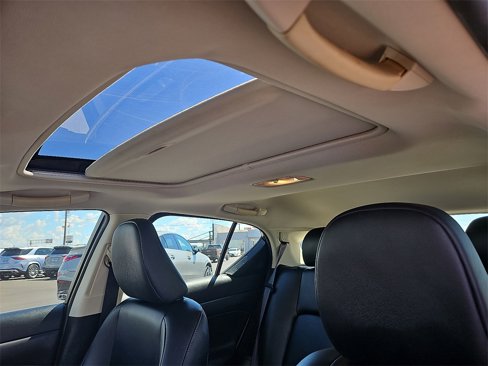 Used 2015 Lexus CT 200h w/ Seat Comfort Package image 20