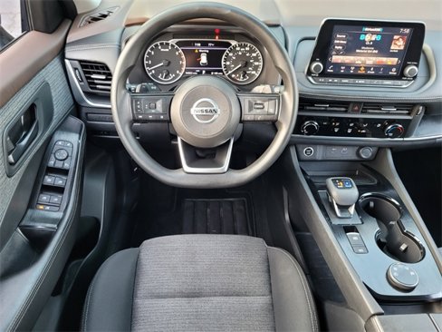 Used 2021 Nissan Rogue S image 11
