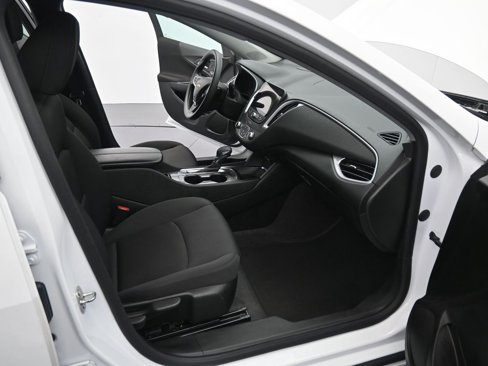 Used 2023 Chevrolet Malibu LT image 13