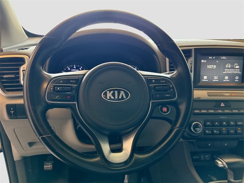 Used 2017 Kia Sportage EX image 11