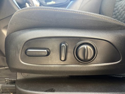 Used 2021 Chevrolet Equinox LT image 9