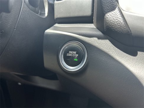 Used 2021 GMC Terrain SLE image 32